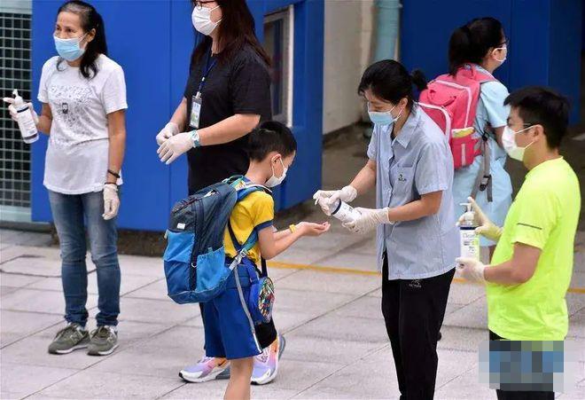 中小学作业熔断机制热议不断，探索减负新路径引关注