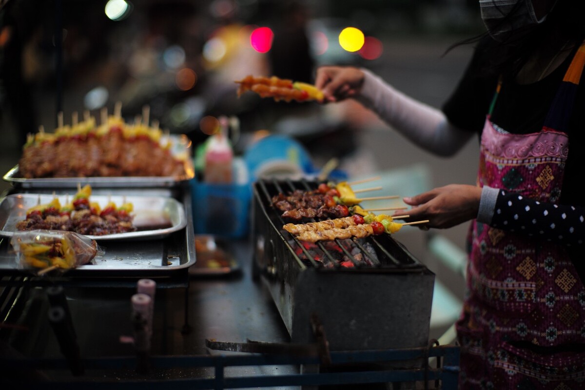 东南亚旅行必尝路边摊美食之旅