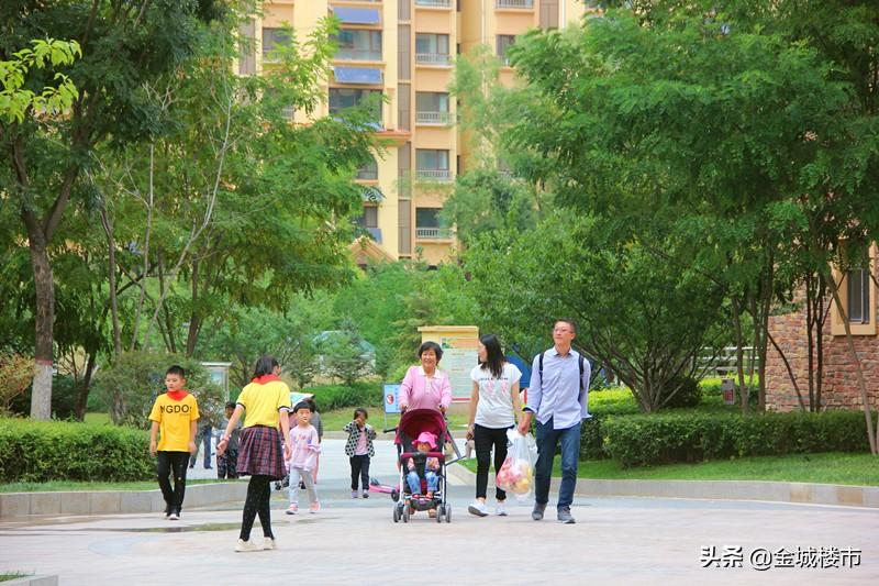 兰州机场年旅客吞吐量创新高，蓬勃发展的交通枢纽城市门户迎来新繁荣